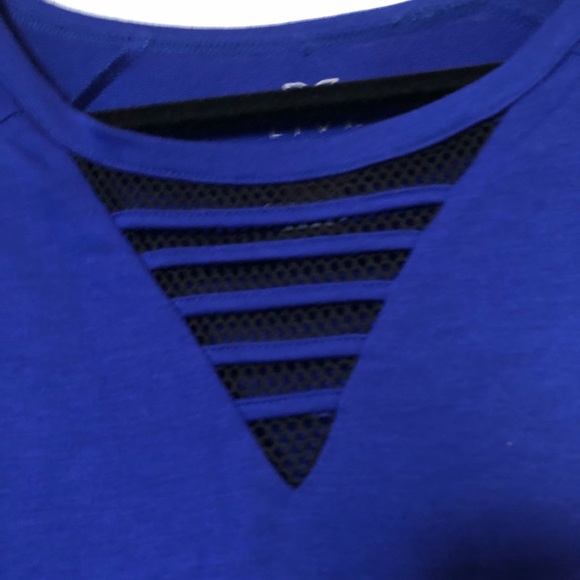 Mesh Detail Bell Sleeve Active Top - Picture 4 of 6